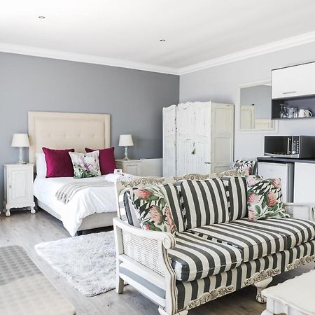 Namaste Spacious Studio Apartment Langebaan Extérieur photo