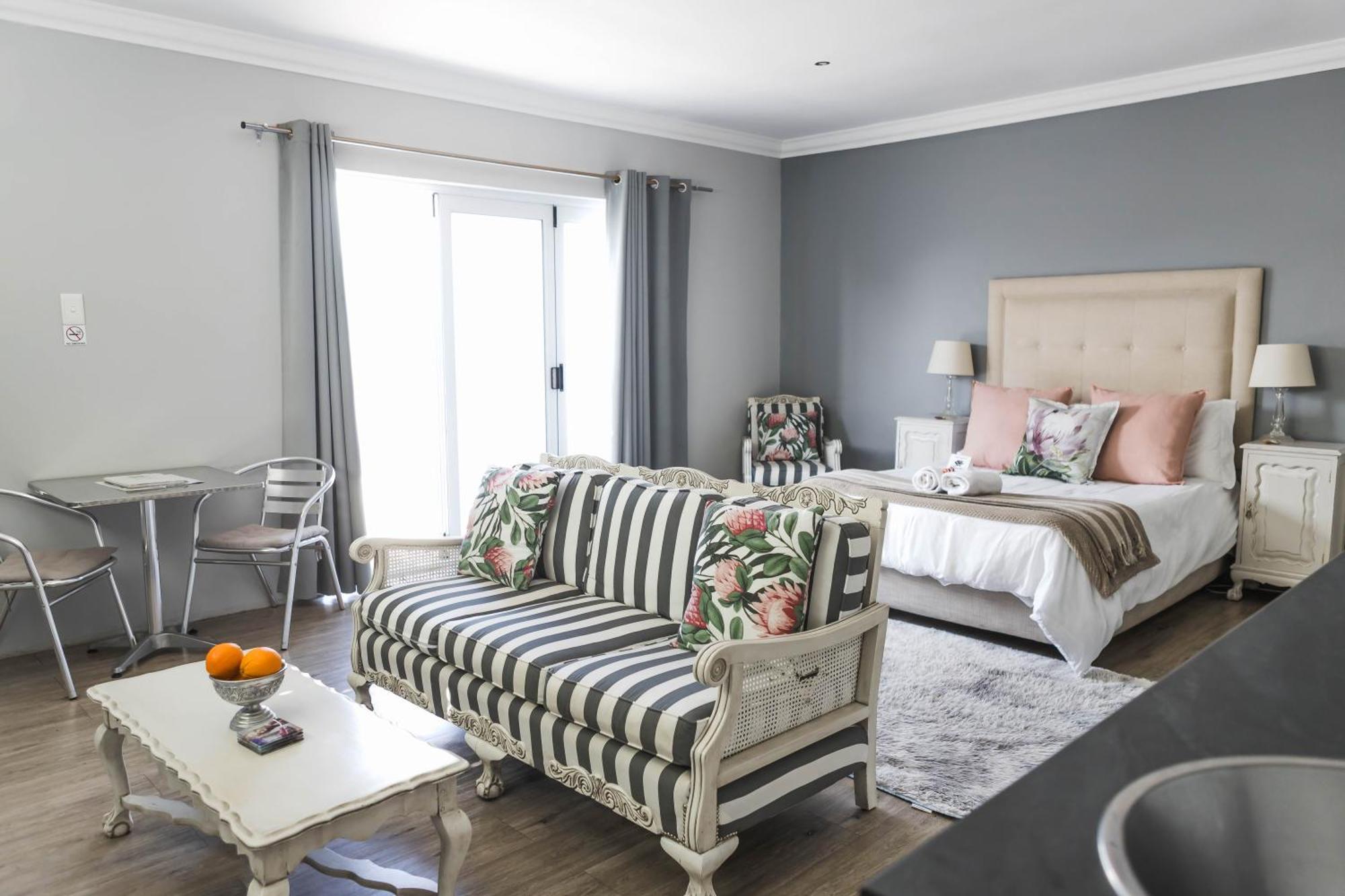 Namaste Spacious Studio Apartment Langebaan Extérieur photo